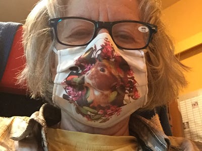 Oma, artgerechte Maske